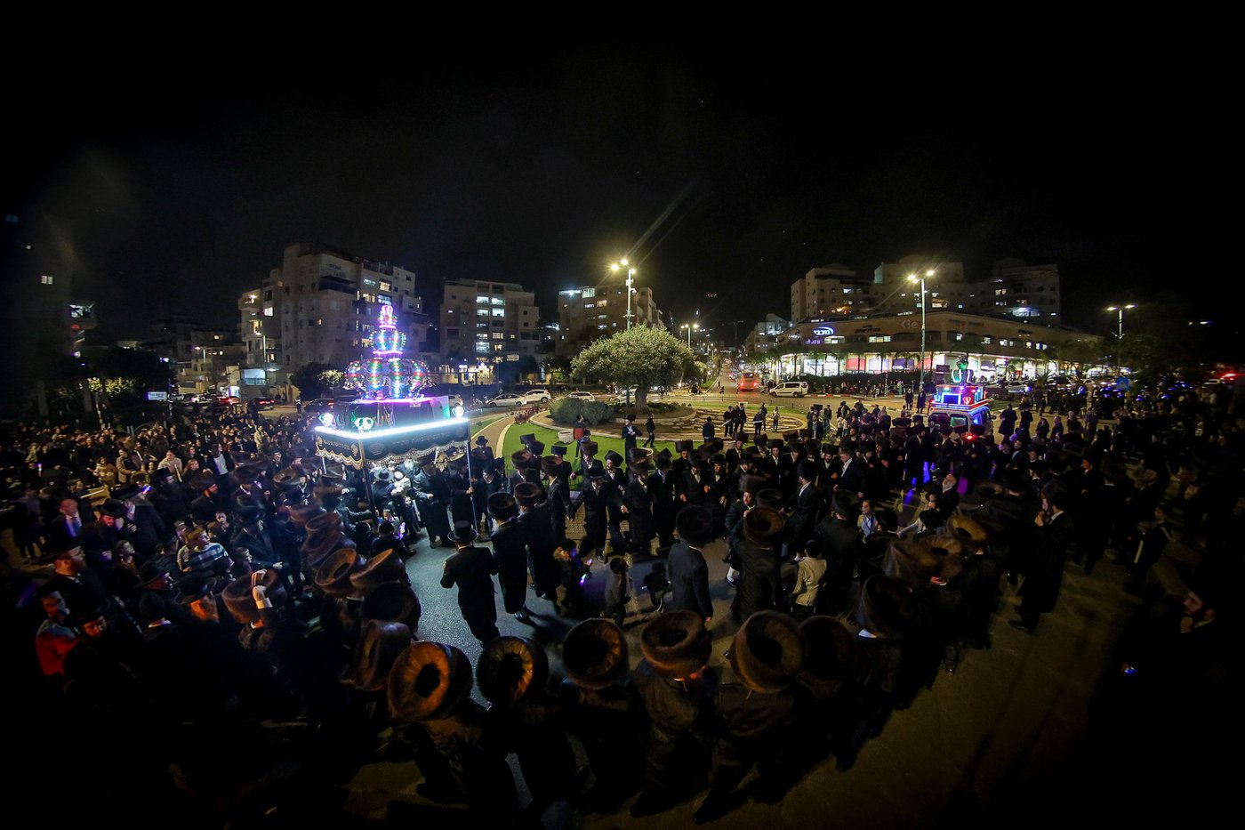 הכנסת ס"ת בויז'ניץ אלעד