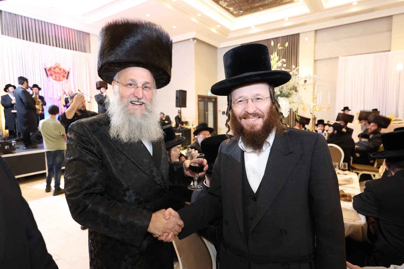 הכנסת ס"ת בויז'ניץ אלעד