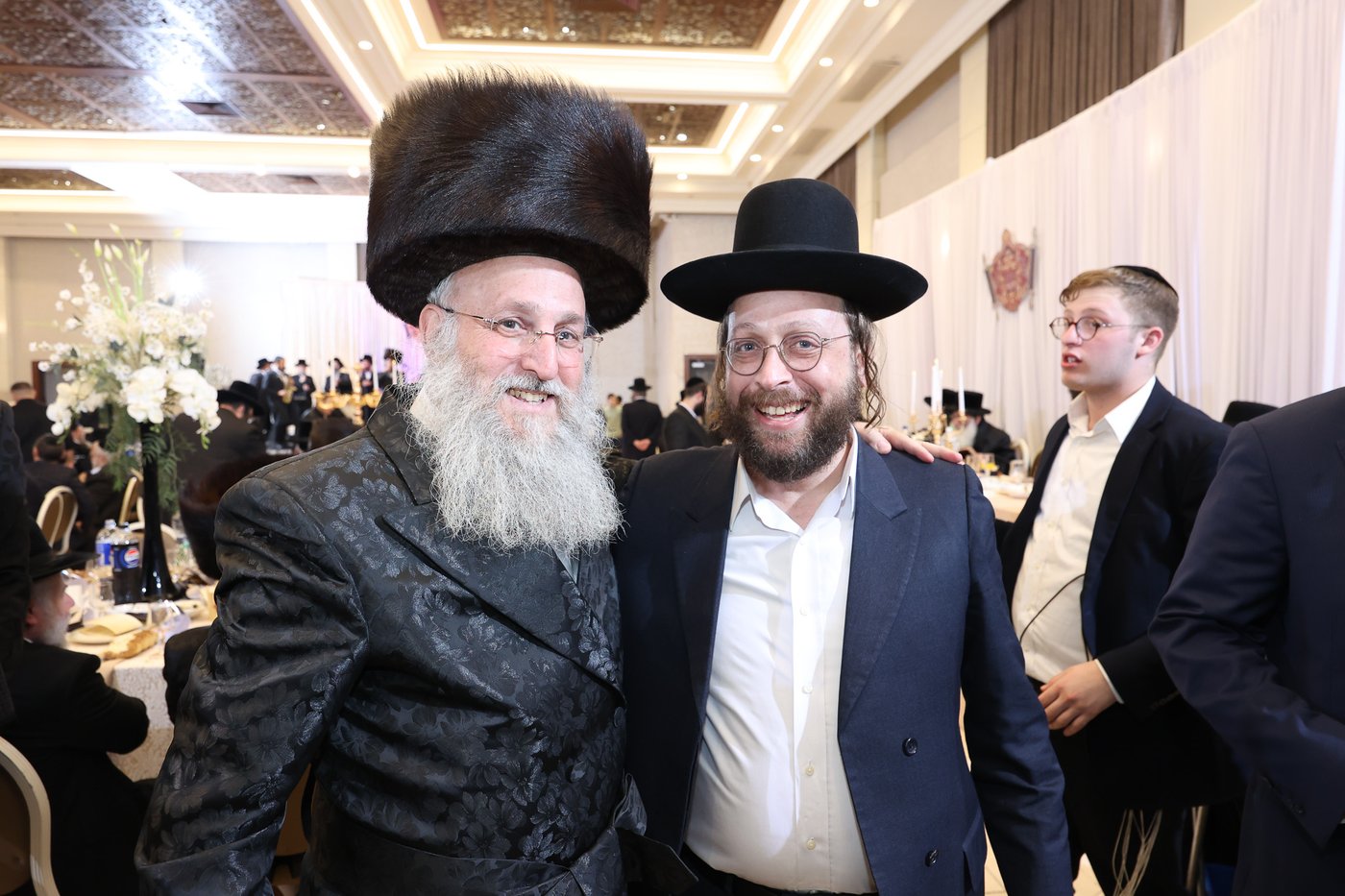 הכנסת ס"ת בויז'ניץ אלעד