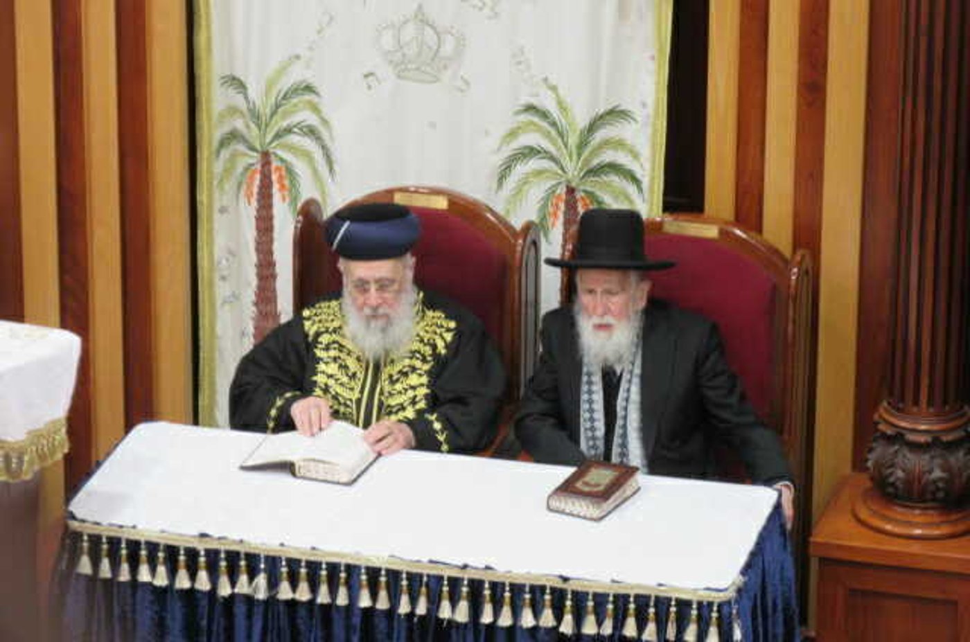 הראשל"צ הגר"י יוסף בביקור בישיבת 'באר יהודה' 