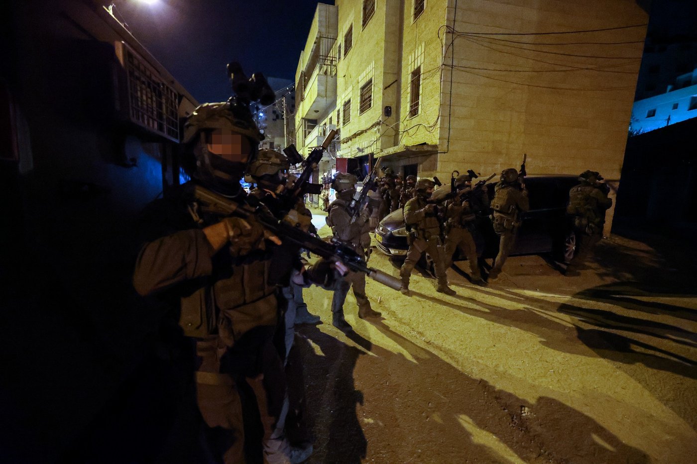 פרצו לדירה, גנבו כספת שהכילה מיליון שקל וזהב - ונעצרו