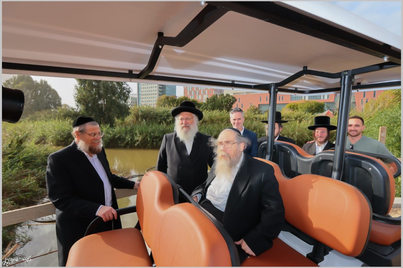 רבני בני ברק בסיור בפארק הענק בצפון העיר להקמת קו עירוב שבת