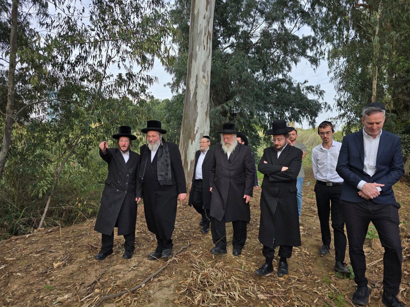 רבני בני ברק בסיור בפארק הענק בצפון העיר להקמת קו עירוב שבת