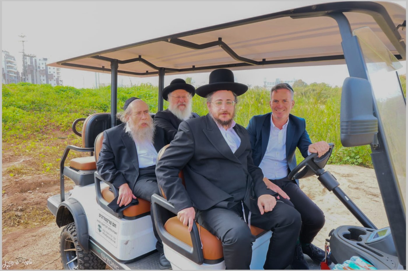 רבני בני ברק בסיור בפארק הענק בצפון העיר להקמת קו עירוב שבת