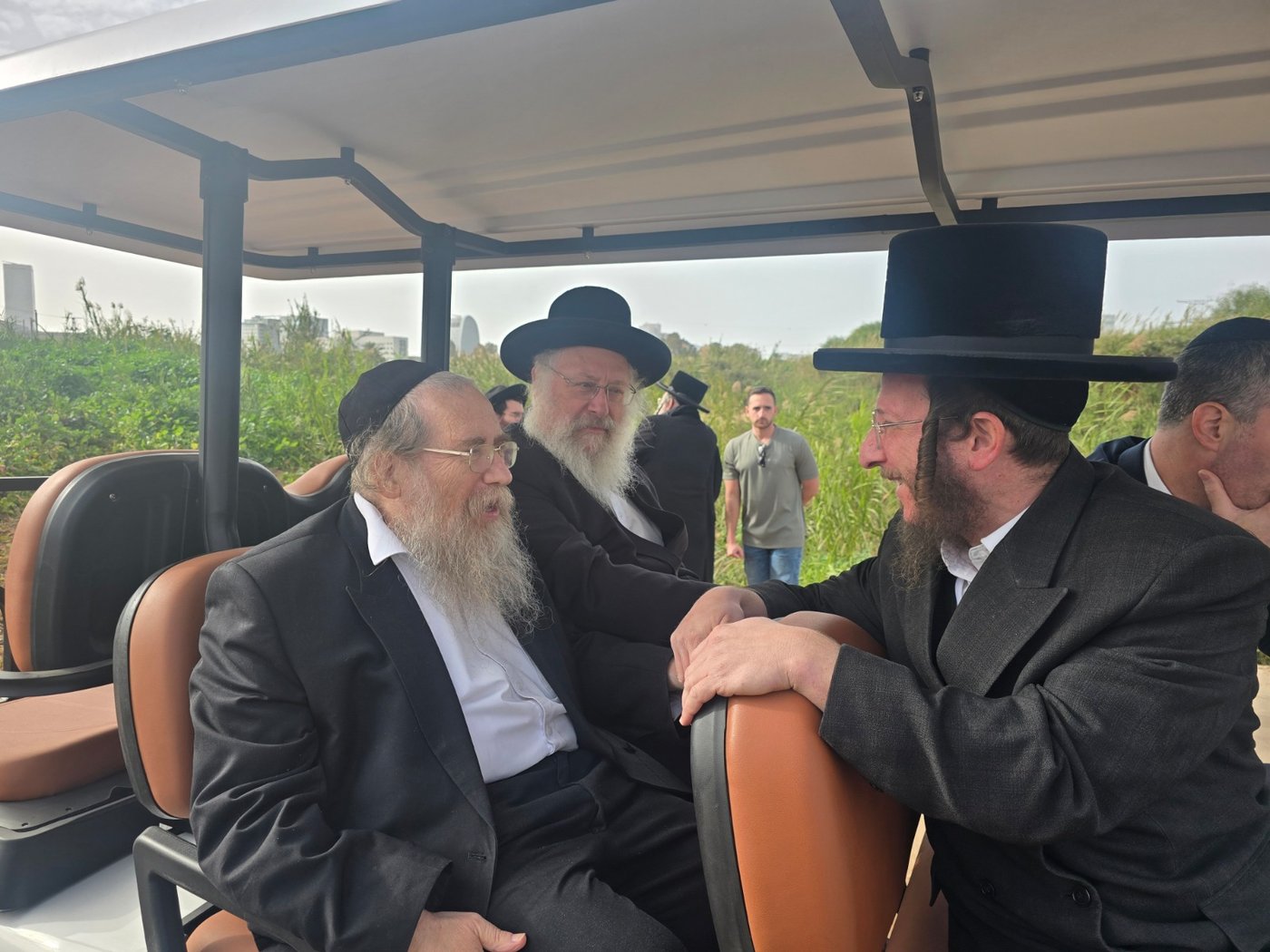 רבני בני ברק בסיור בפארק הענק בצפון העיר להקמת קו עירוב שבת