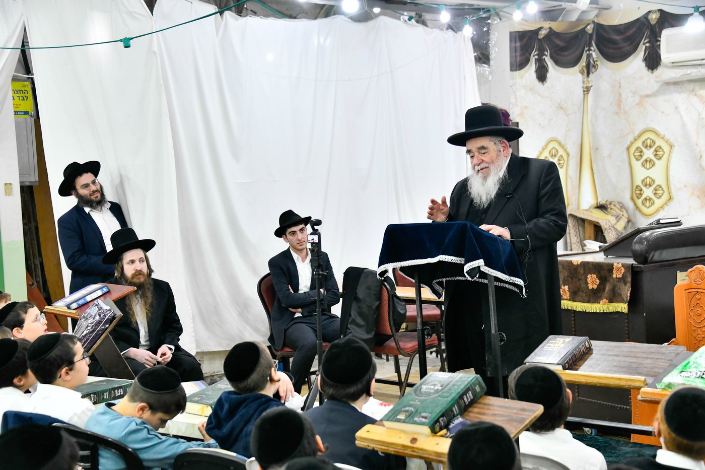 גדולי ישראל חיזקו את ילדי המשניות של קריית הרצוג