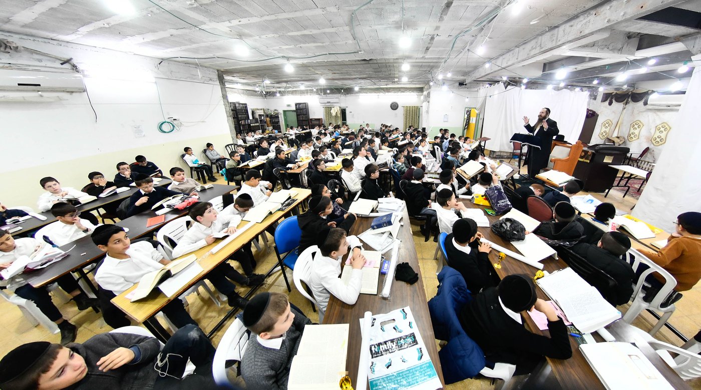 גדולי ישראל חיזקו את ילדי המשניות של קריית הרצוג