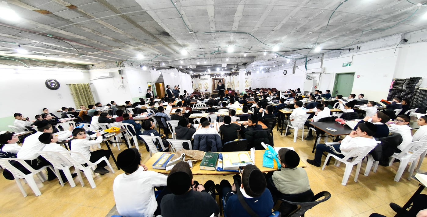 גדולי ישראל חיזקו את ילדי המשניות של קריית הרצוג