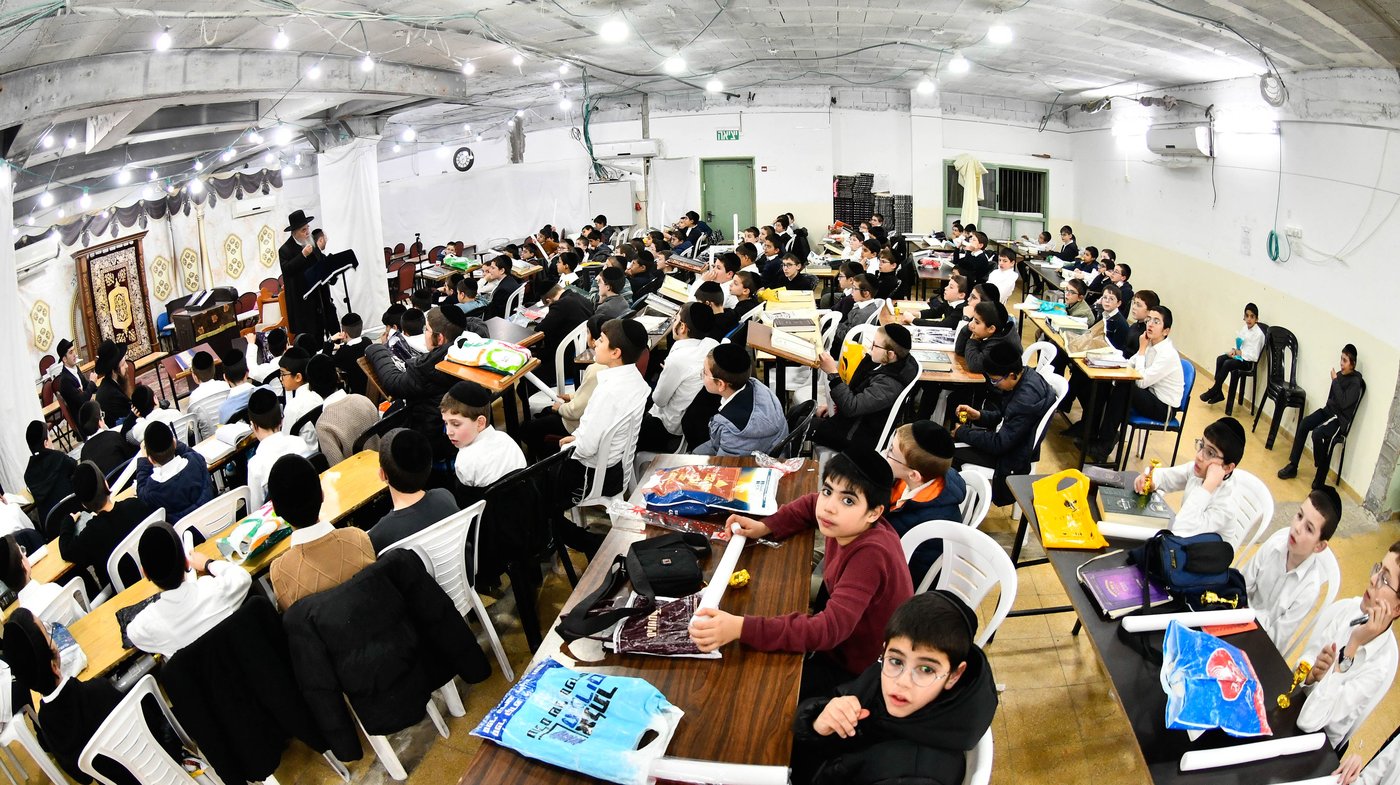 גדולי ישראל חיזקו את ילדי המשניות של קריית הרצוג