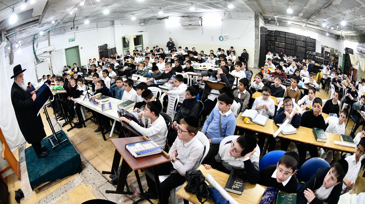 גדולי ישראל חיזקו את ילדי המשניות של קריית הרצוג