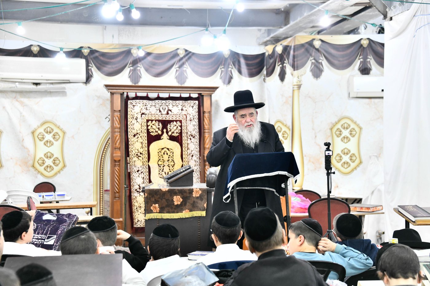 גדולי ישראל חיזקו את ילדי המשניות של קריית הרצוג