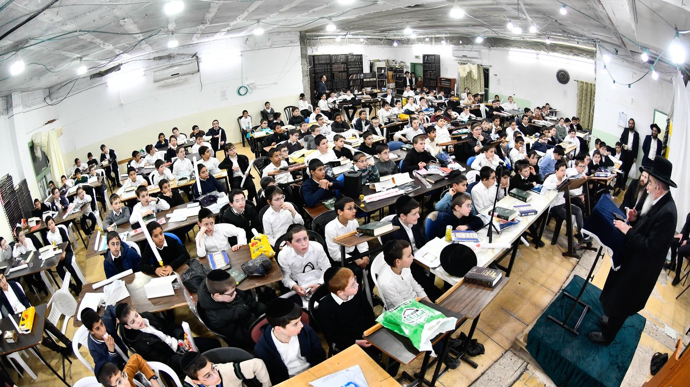 גדולי ישראל חיזקו את ילדי המשניות של קריית הרצוג