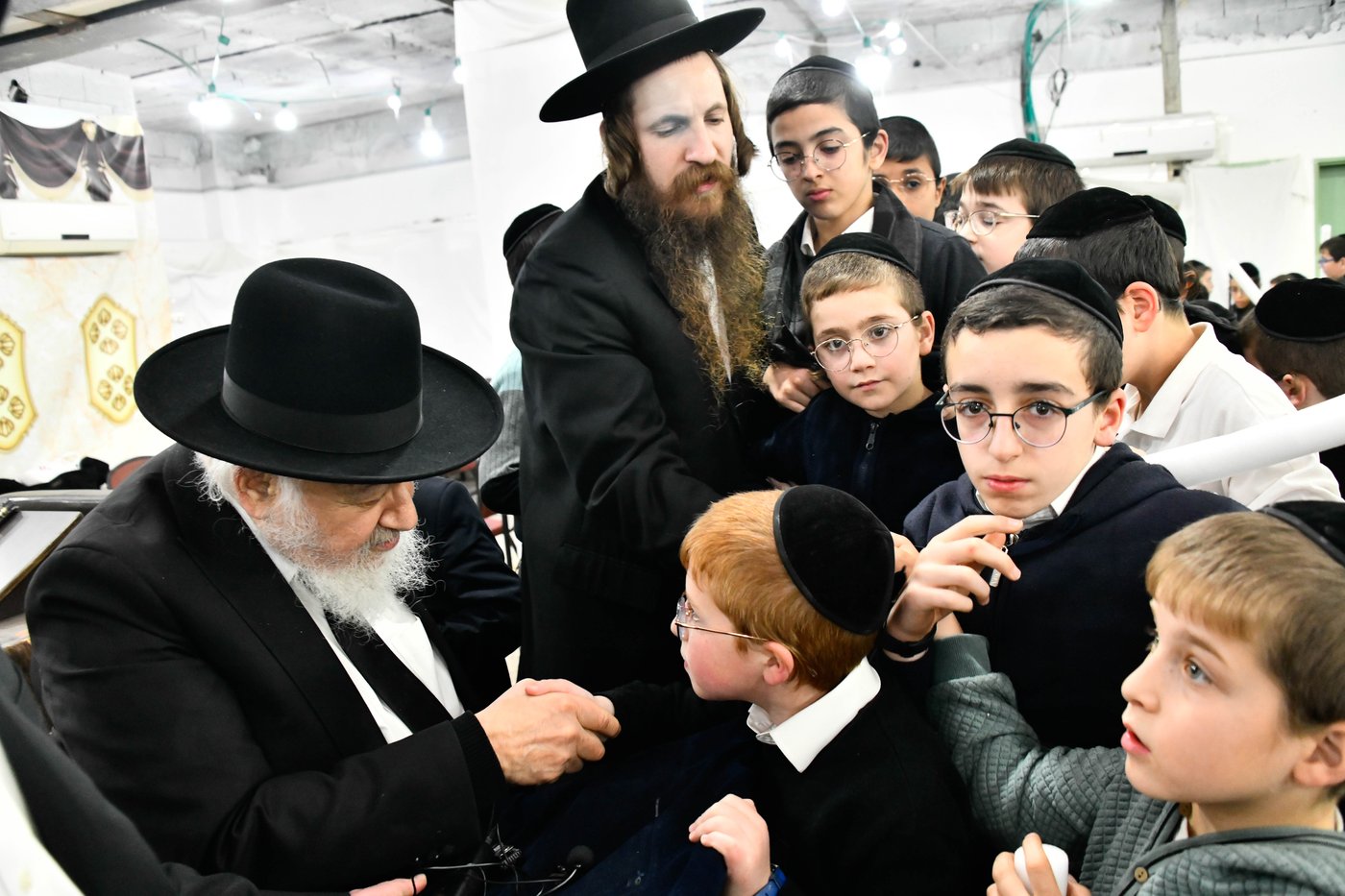 גדולי ישראל חיזקו את ילדי המשניות של קריית הרצוג