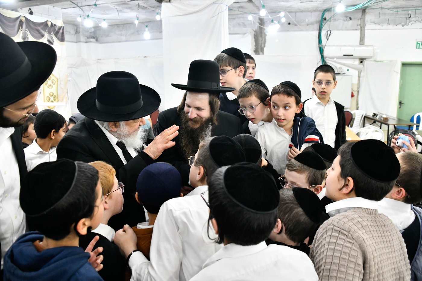 גדולי ישראל חיזקו את ילדי המשניות של קריית הרצוג