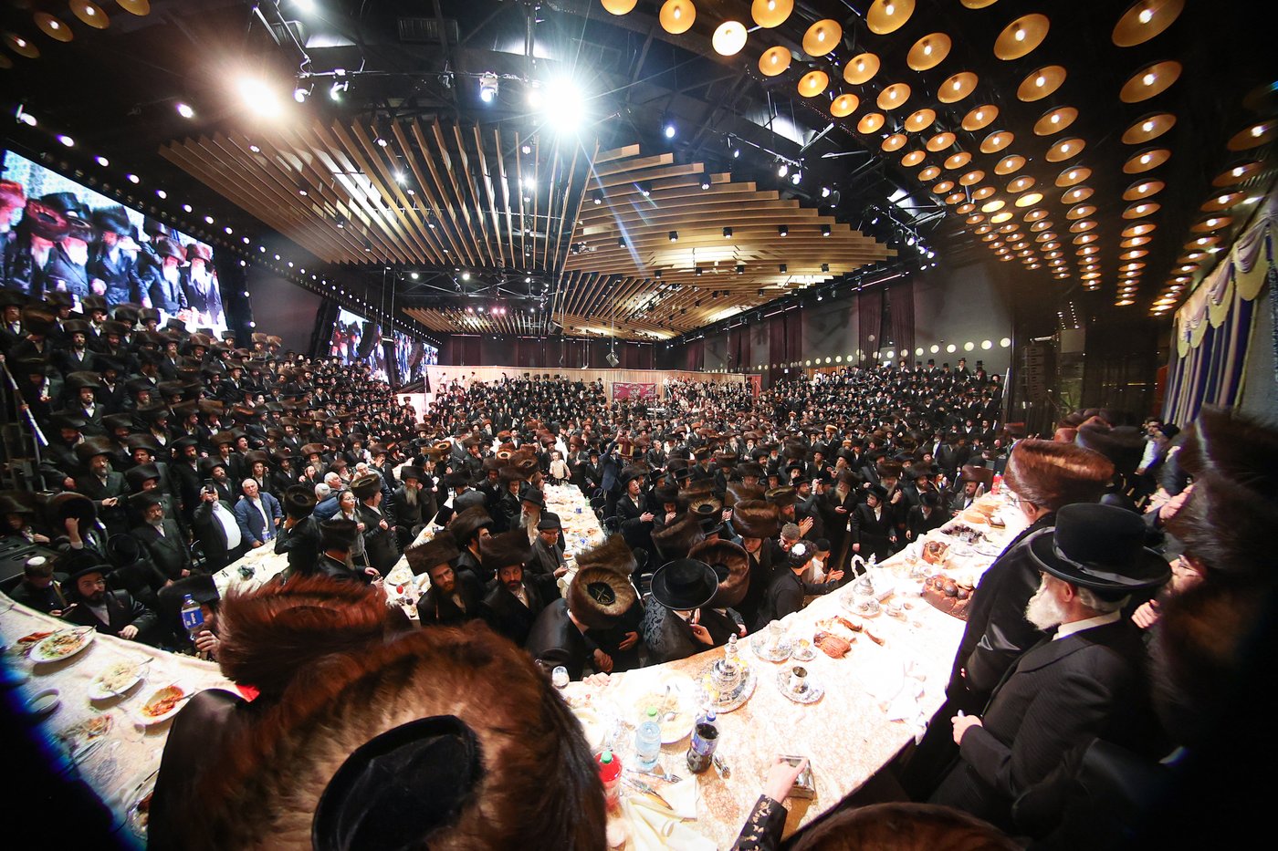 שמחת בית זוויעהיל - פינסק קרלין - טרעבישאן