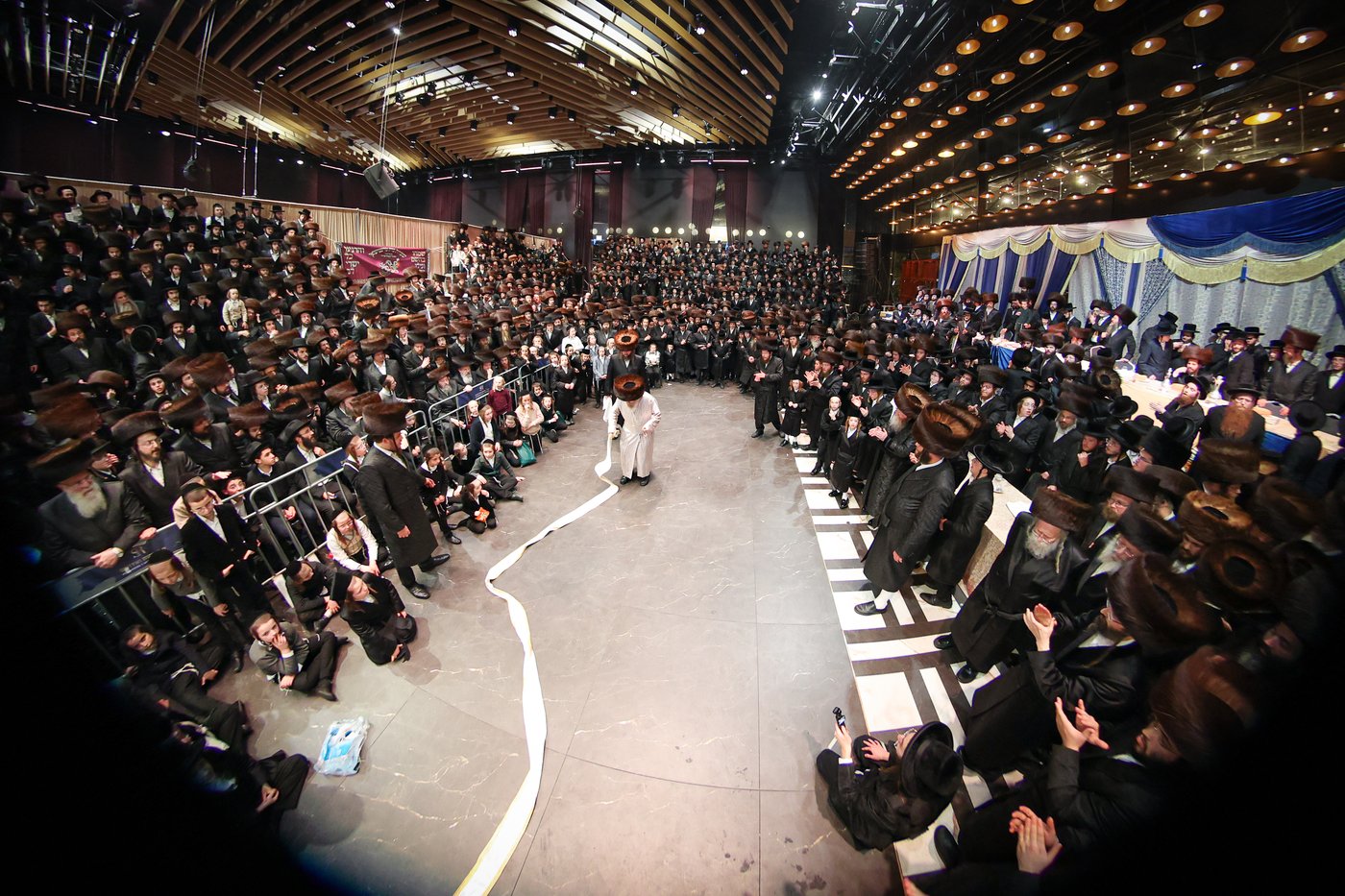 שמחת בית זוויעהיל - פינסק קרלין - טרעבישאן