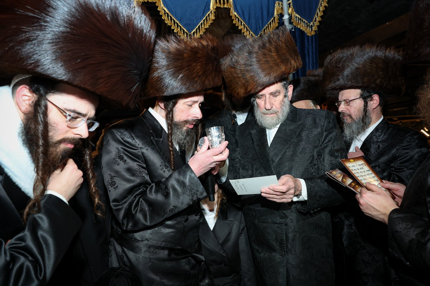 שמחת בית זוויעהיל - פינסק קרלין - טרעבישאן