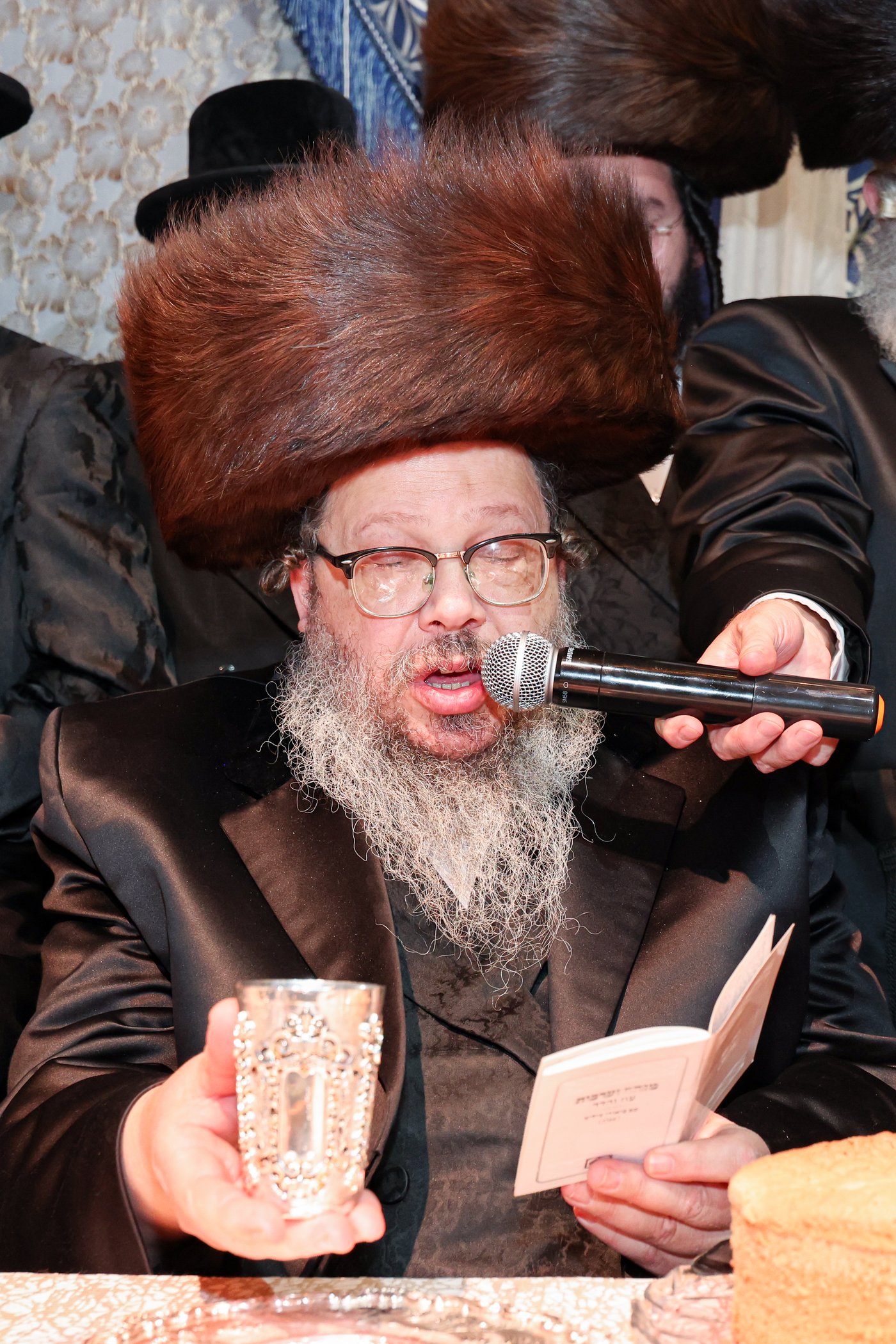 שמחת בית זוויעהיל - פינסק קרלין - טרעבישאן