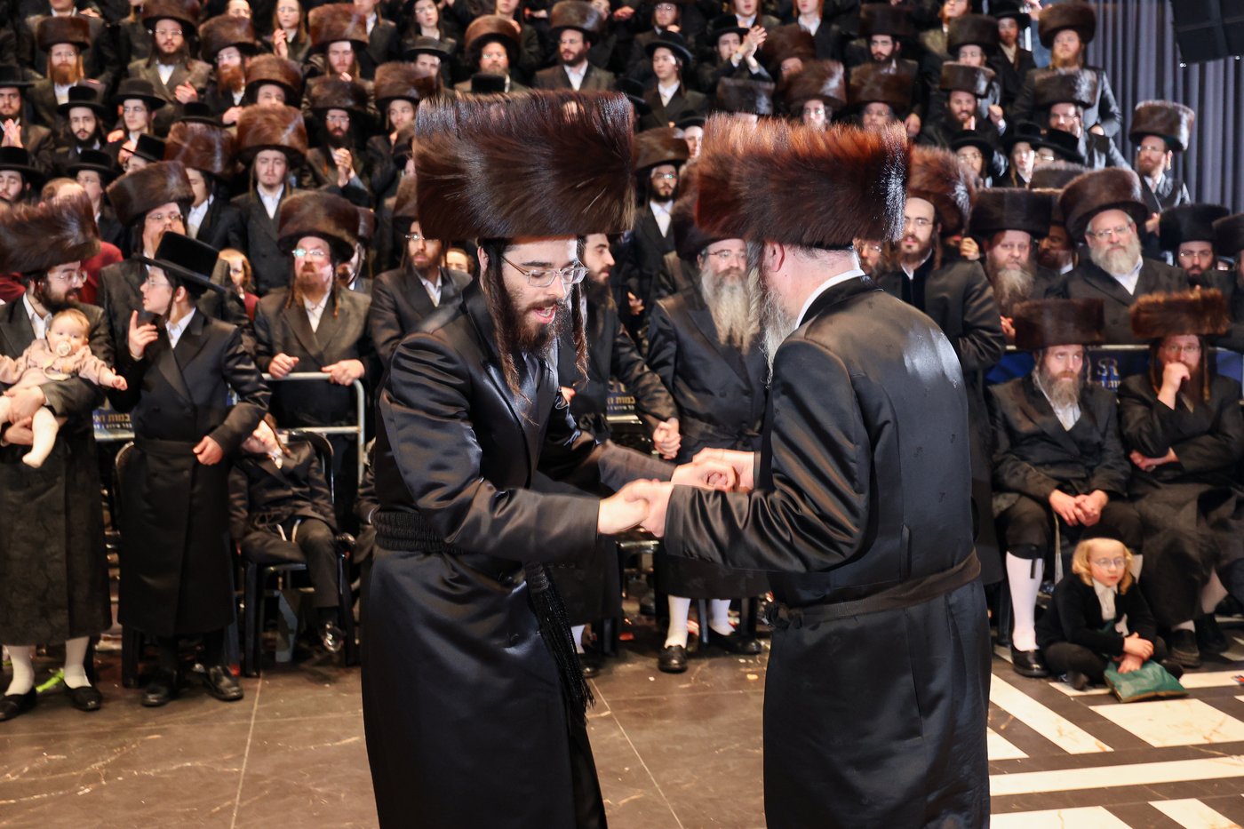 שמחת בית זוויעהיל - פינסק קרלין - טרעבישאן