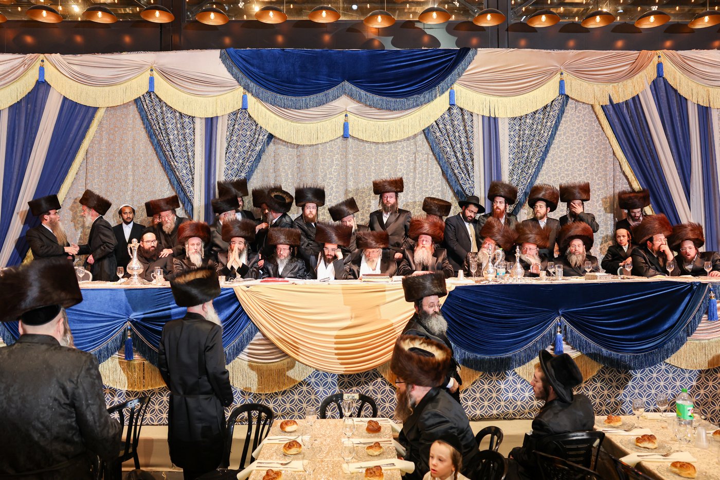 שמחת בית זוויעהיל - פינסק קרלין - טרעבישאן