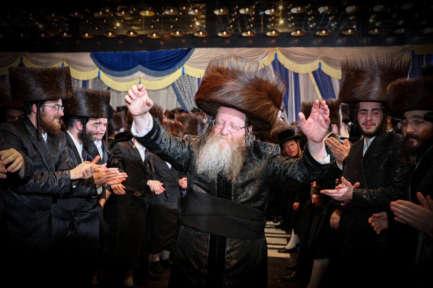 שמחת בית זוויעהיל - פינסק קרלין - טרעבישאן