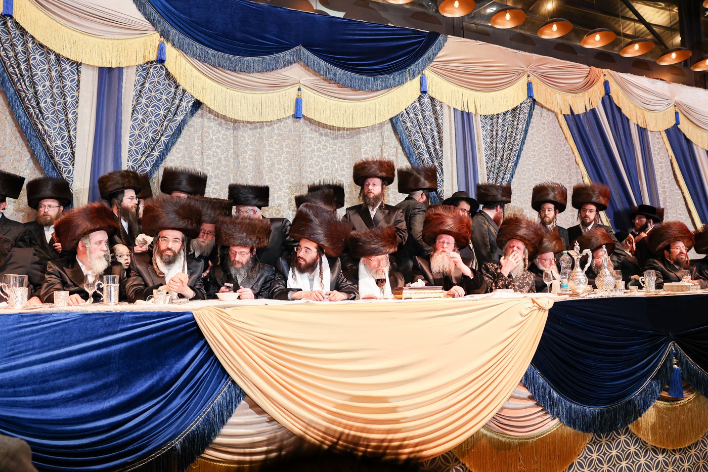 שמחת בית זוויעהיל - פינסק קרלין - טרעבישאן