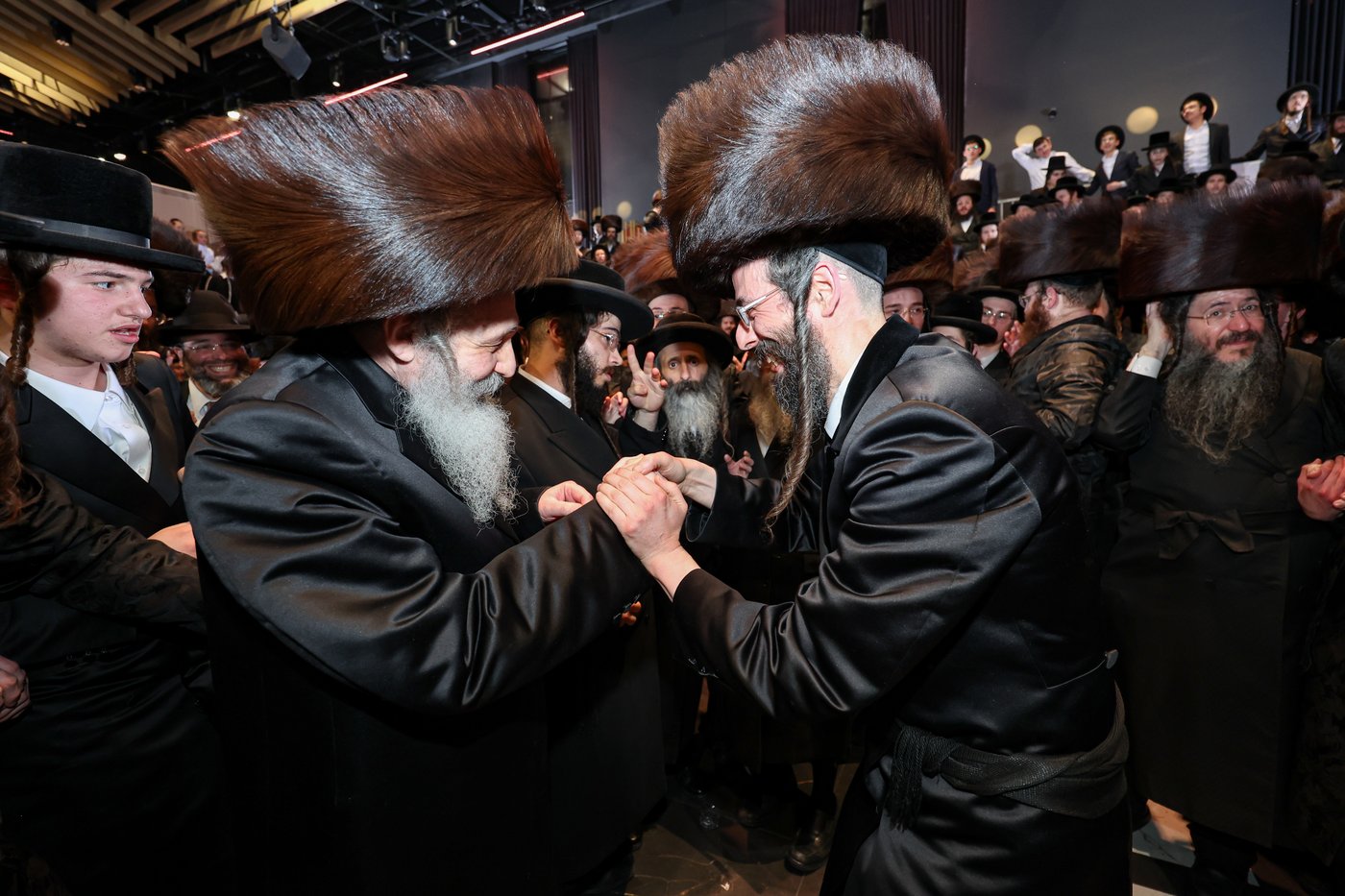 שמחת בית זוויעהיל - פינסק קרלין - טרעבישאן