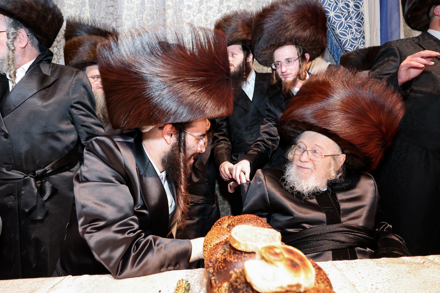 שמחת בית זוויעהיל - פינסק קרלין - טרעבישאן