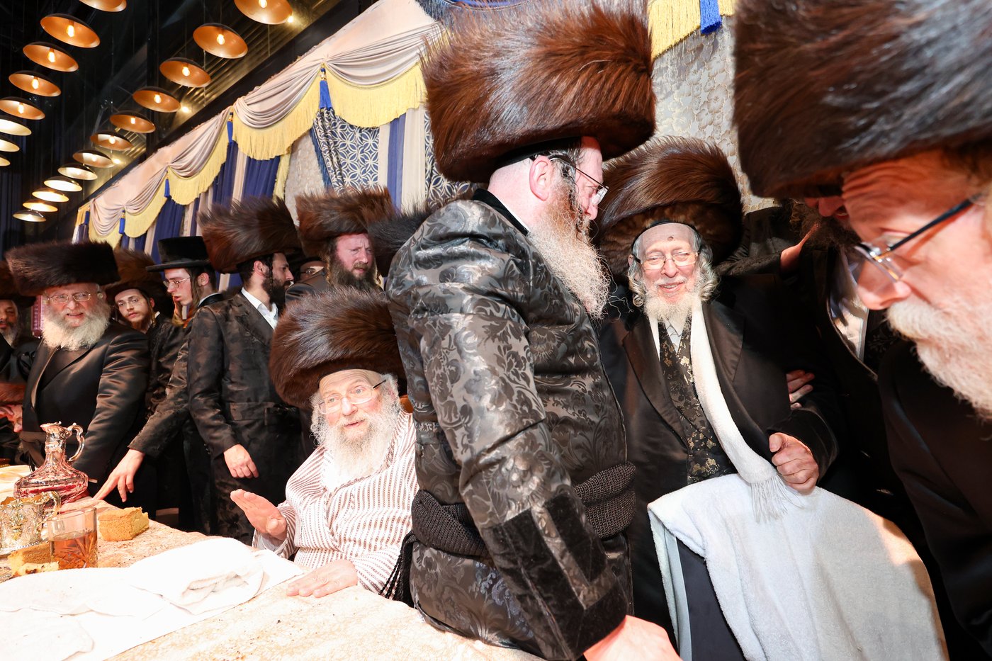 שמחת בית זוויעהיל - פינסק קרלין - טרעבישאן