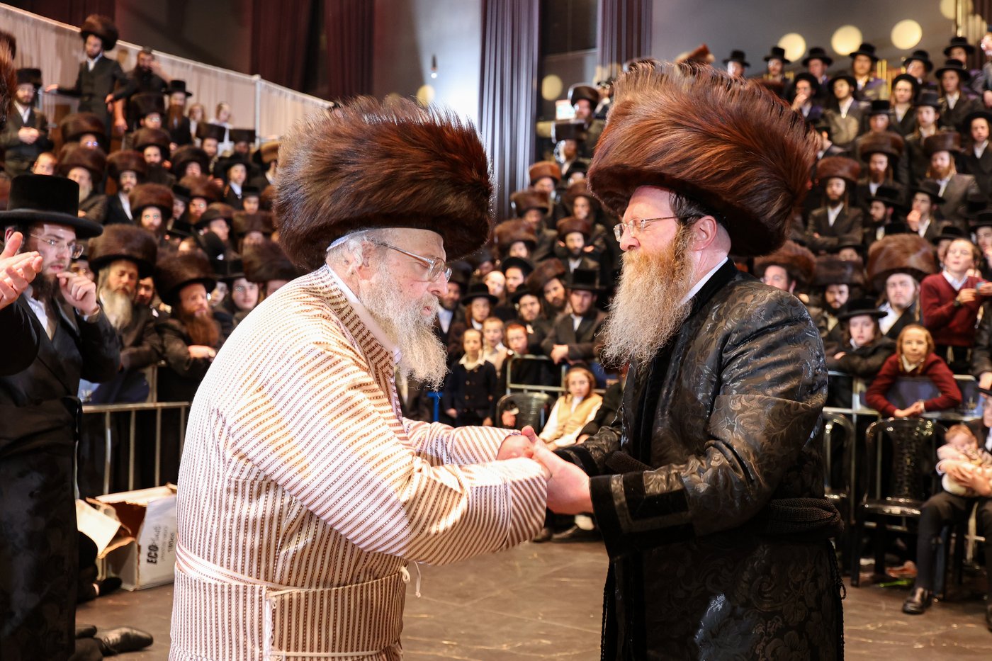 שמחת בית זוויעהיל - פינסק קרלין - טרעבישאן