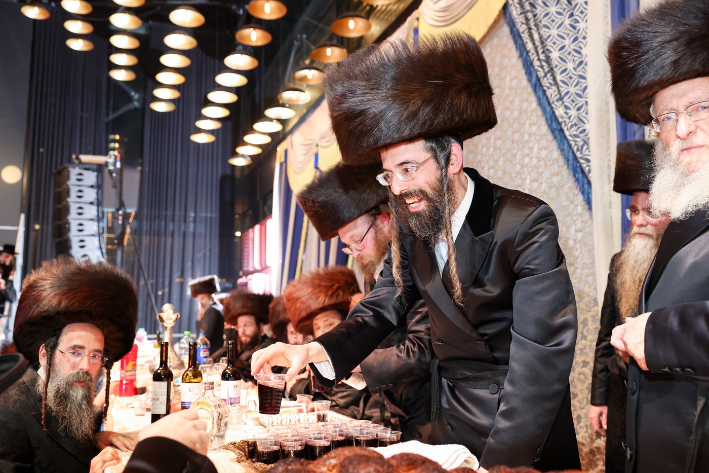 שמחת בית זוויעהיל - פינסק קרלין - טרעבישאן