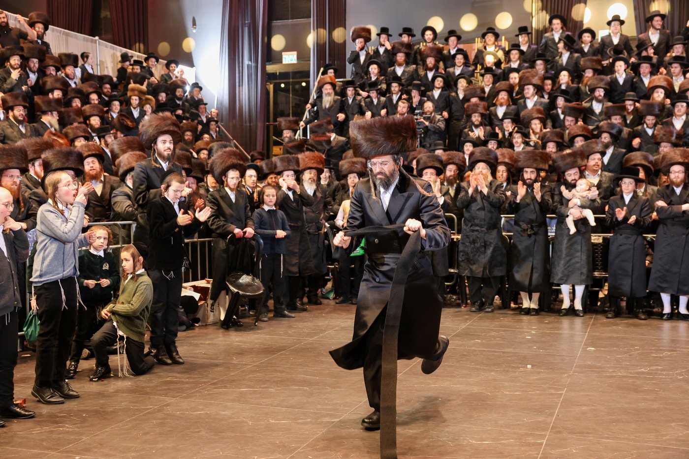 שמחת בית זוויעהיל - פינסק קרלין - טרעבישאן