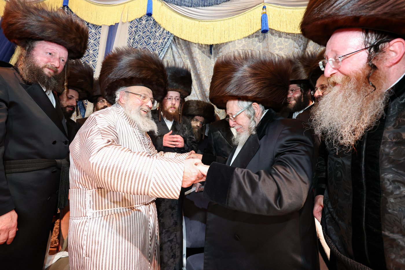 שמחת בית זוויעהיל - פינסק קרלין - טרעבישאן