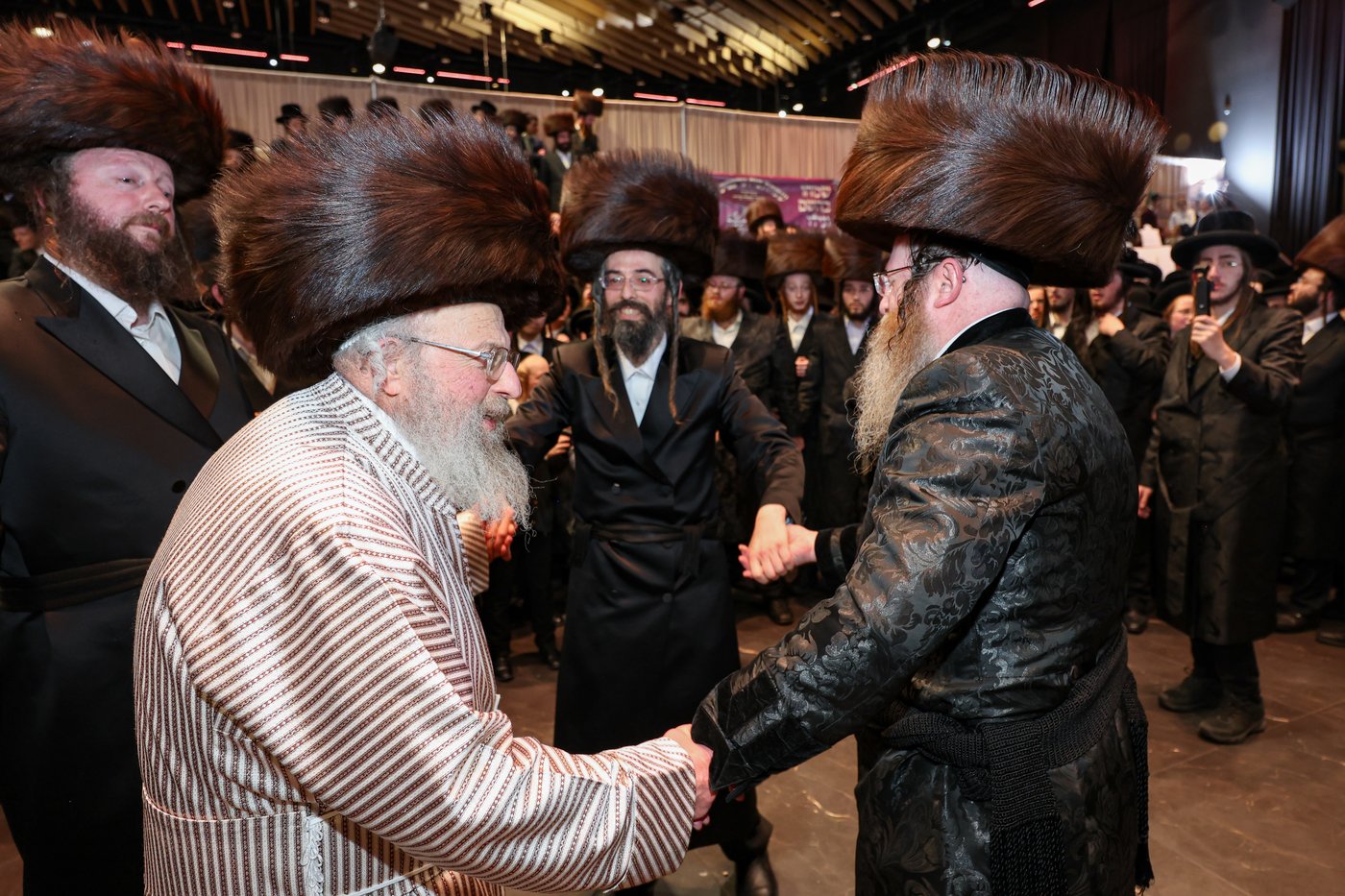 שמחת בית זוויעהיל - פינסק קרלין - טרעבישאן