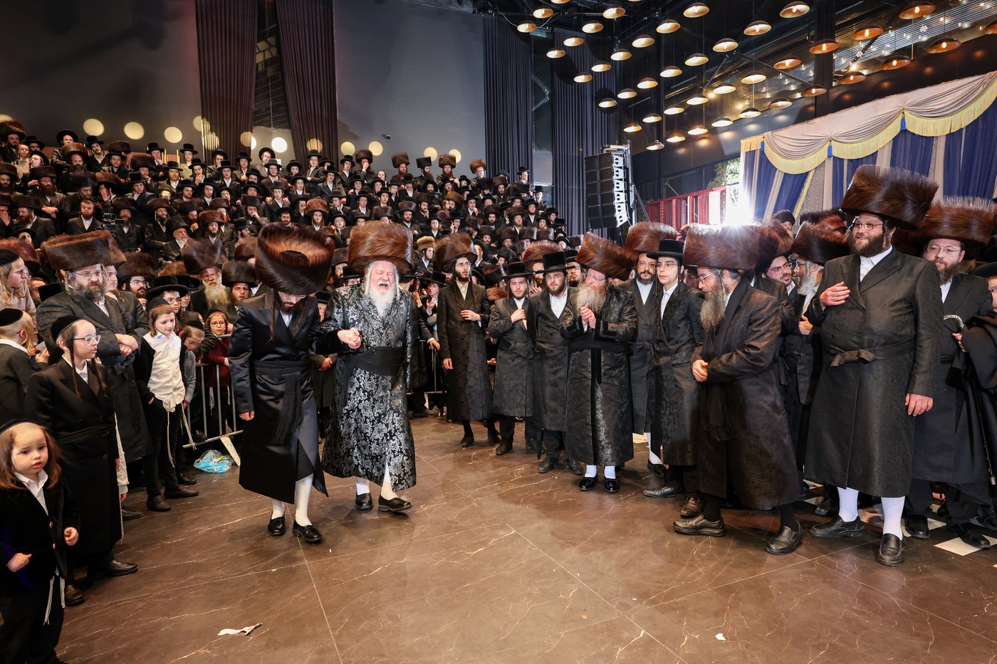 שמחת בית זוויעהיל - פינסק קרלין - טרעבישאן