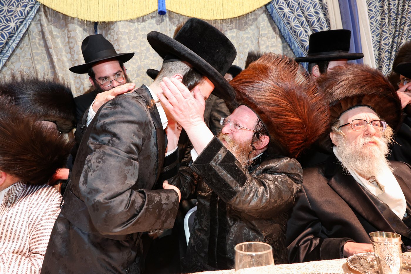 שמחת בית זוויעהיל - פינסק קרלין - טרעבישאן