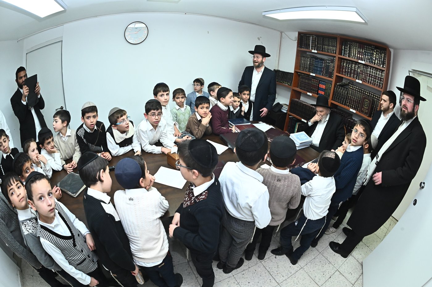 ילדי קהילות יעקב אצל הגרמ"ה הירש