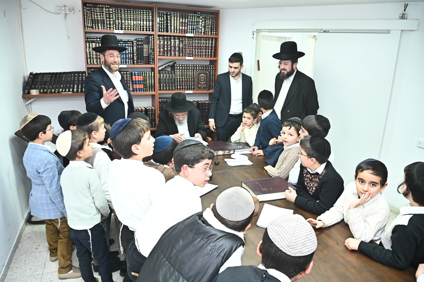 ילדי קהילות יעקב אצל הגרמ"ה הירש