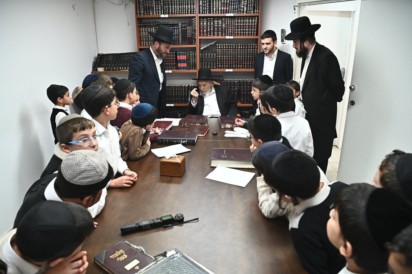 ילדי קהילות יעקב אצל הגרמ"ה הירש