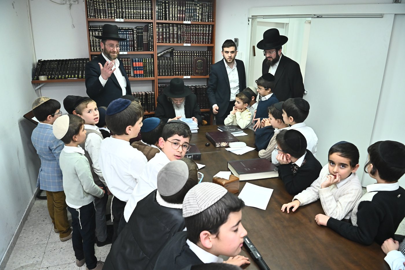 ילדי קהילות יעקב אצל הגרמ"ה הירש