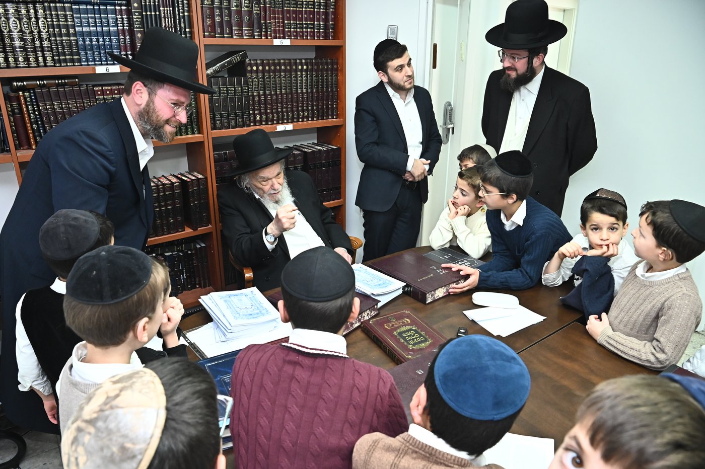 ילדי קהילות יעקב אצל הגרמ"ה הירש