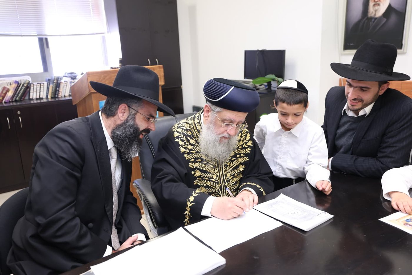 תלמידי חזון מאיר ובית ישראל במעונם של גדולי ישראל