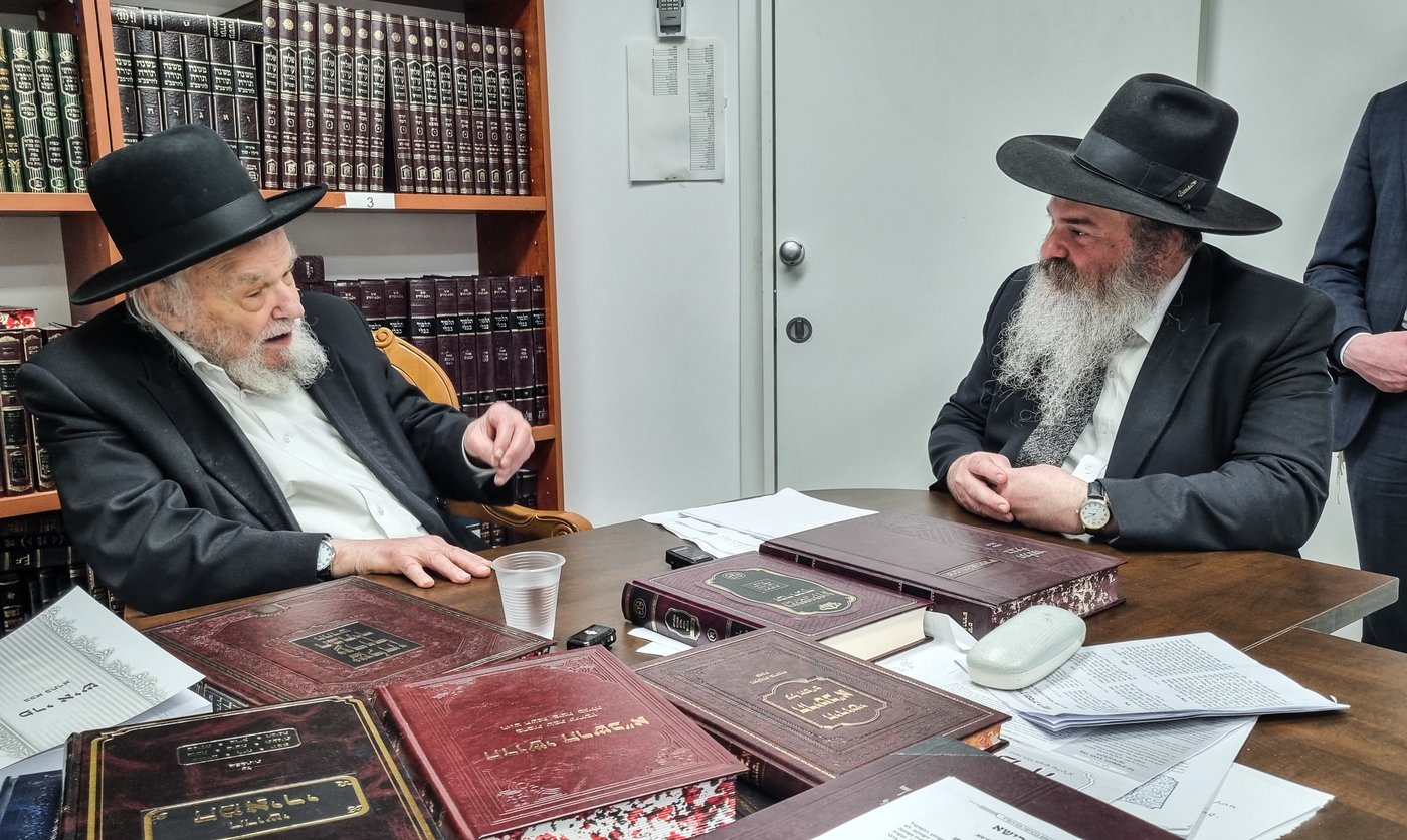 הרב בירנצוויג בשו"ת עם המנהיג הגרמ"ה הירש