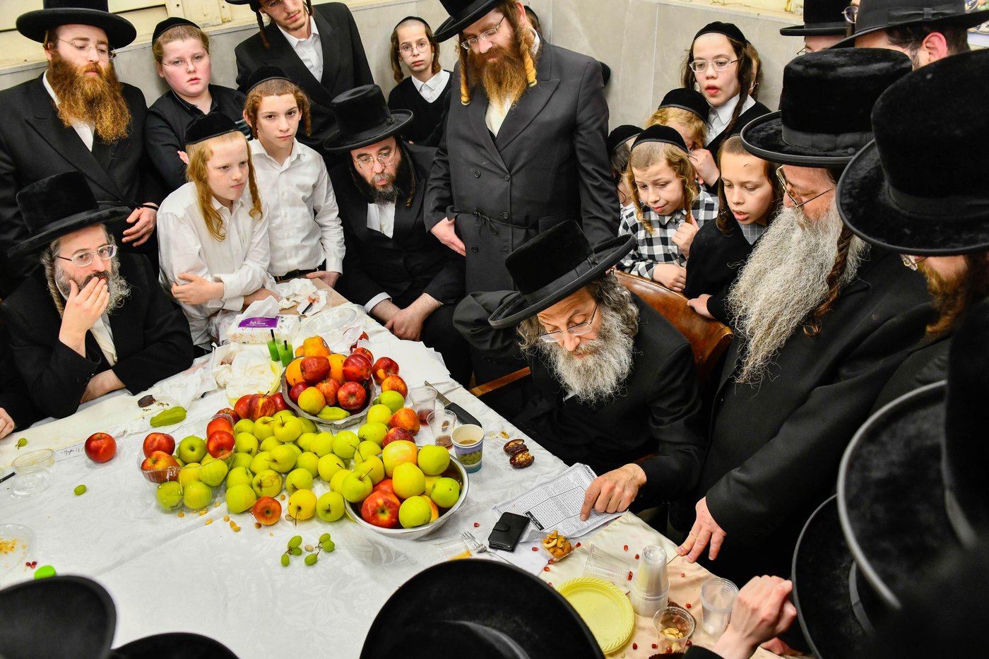 הרה"צ רבי אלימלך בידרמן בטיש ט"ו בשבט