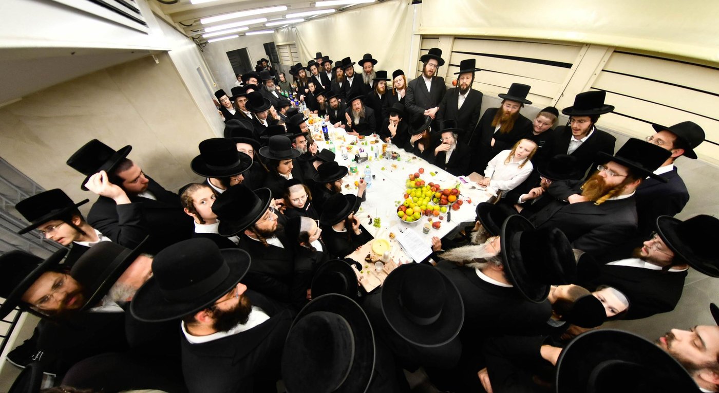 הרה"צ רבי אלימלך בידרמן בטיש ט"ו בשבט