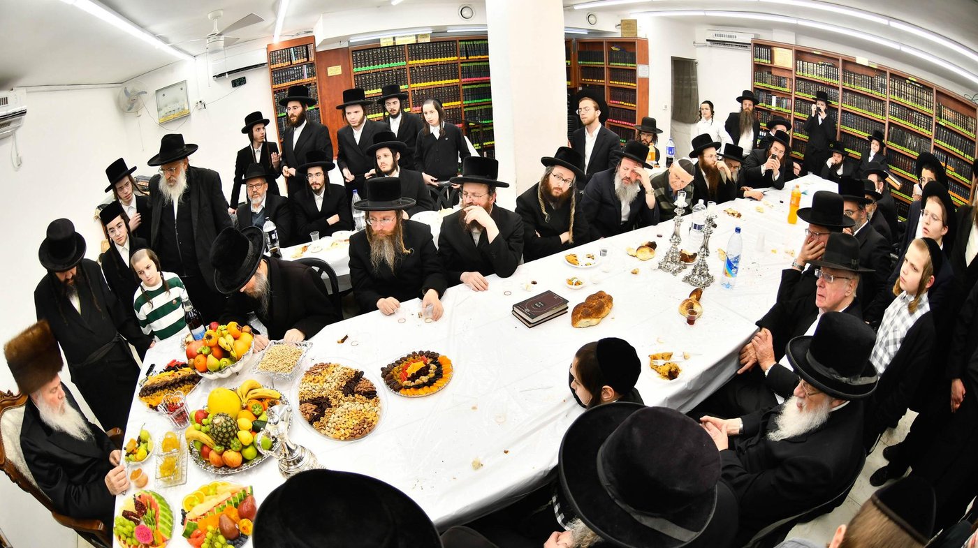 האדמו"ר מוואסלוי בטיש ט"ו בשבט