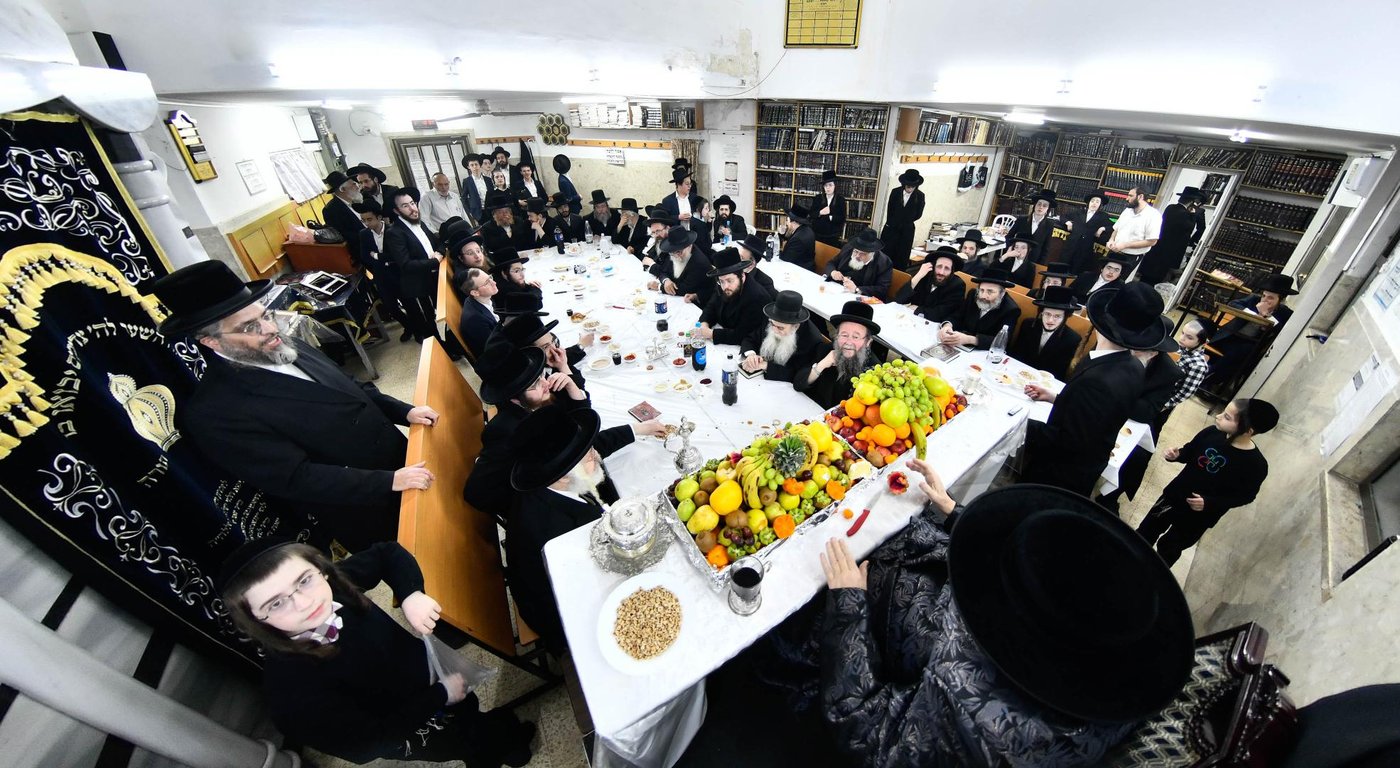 האדמו"ר מטעמשוואר בטיש ט"ו בשבט