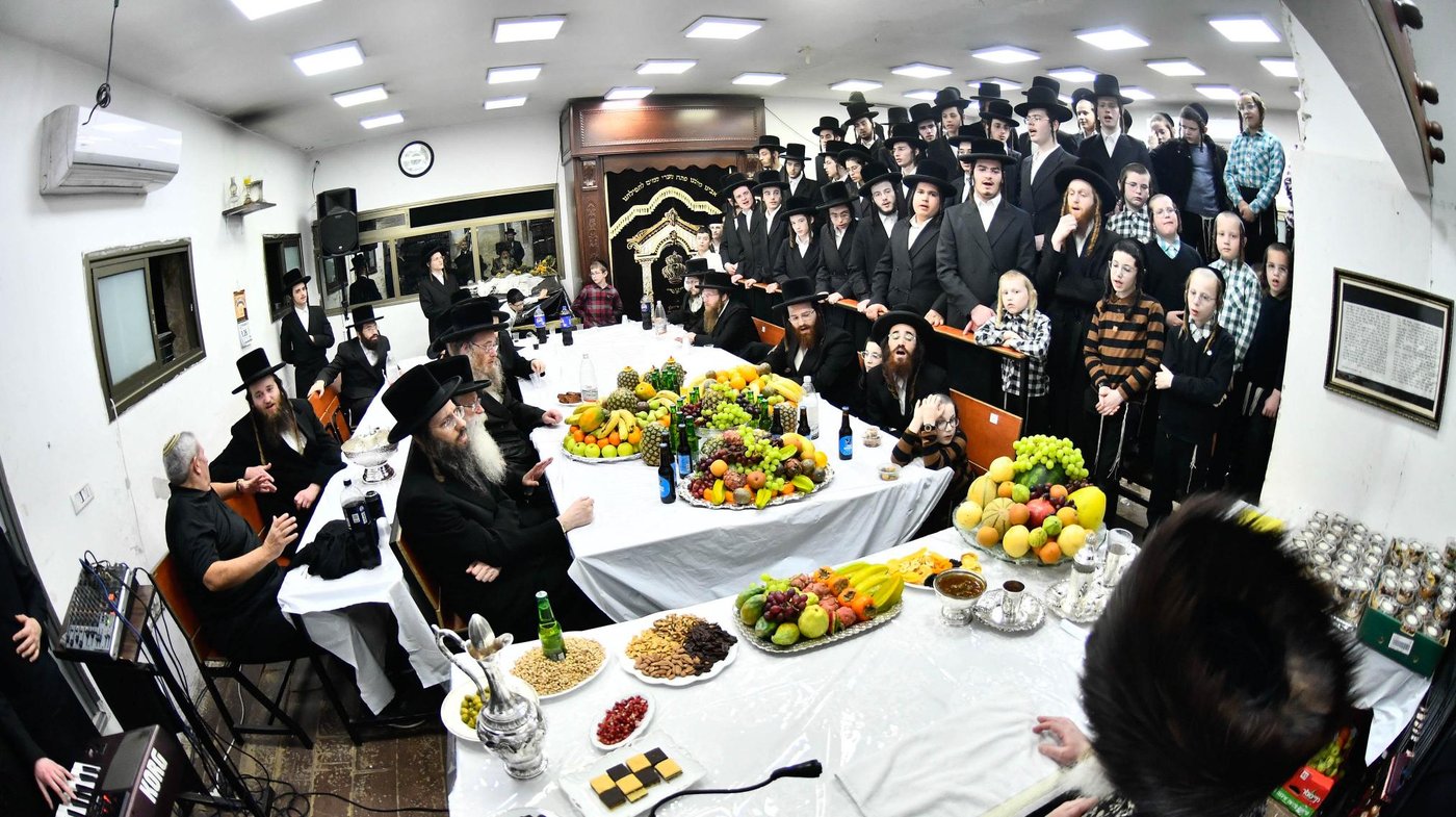 האדמו"ר מזוטשקא אמסנא בטיש ט"ו בשבט