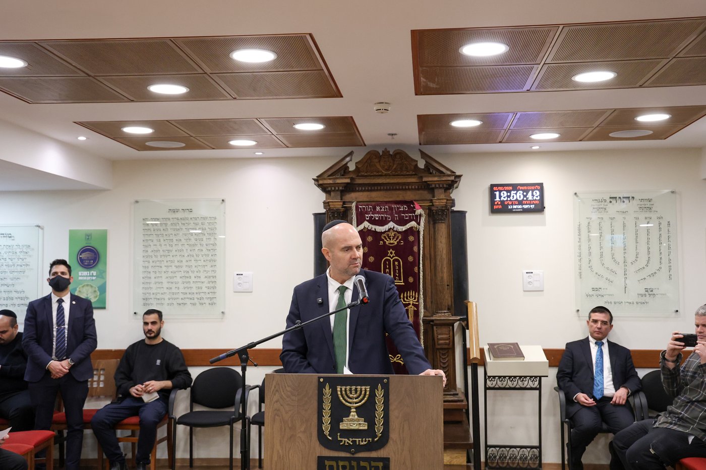 יו"ר הכנסת אמיר אוחנה בבית הכנסת היום