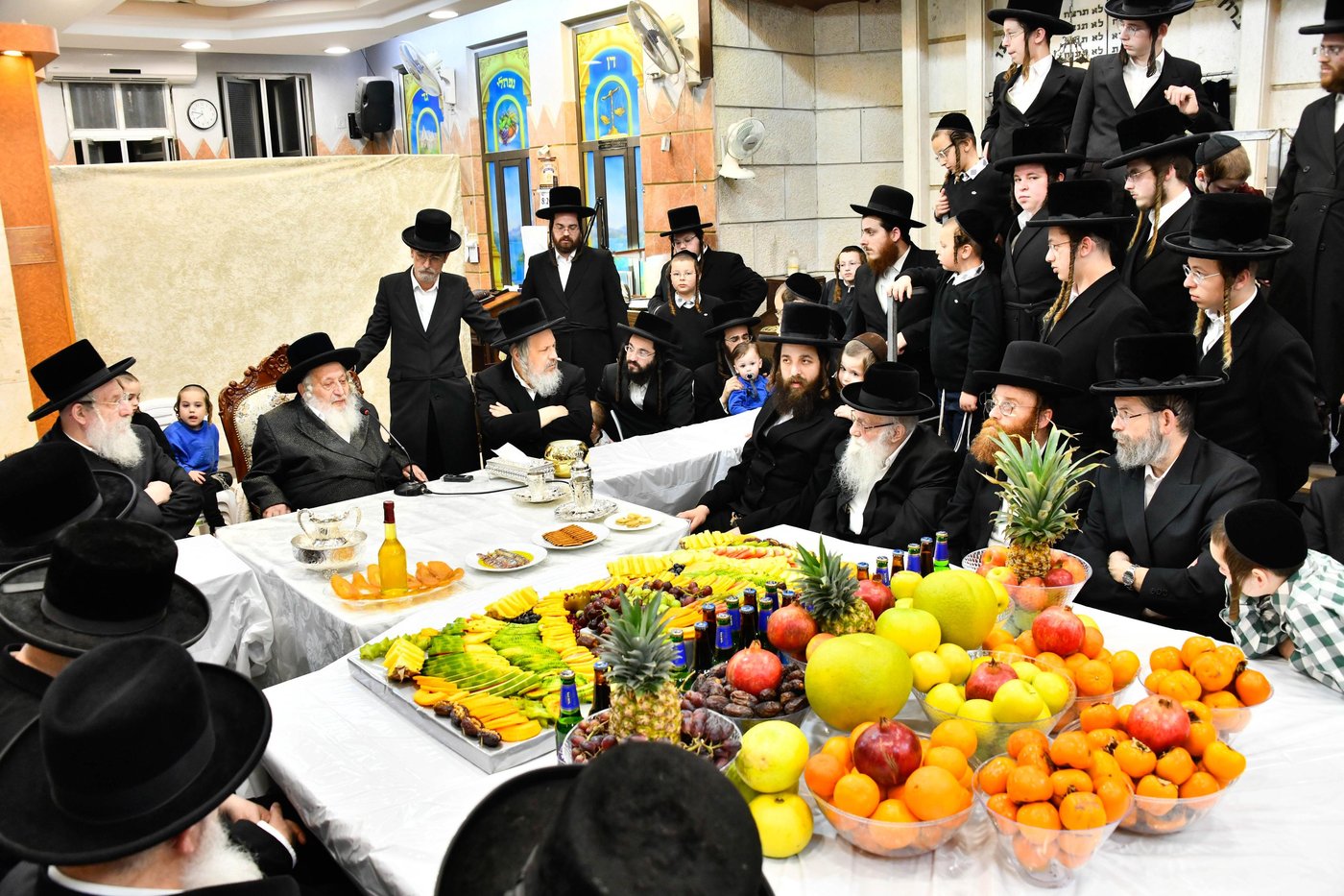 טיש ט"ו בשבט בחצה"ק נאראל